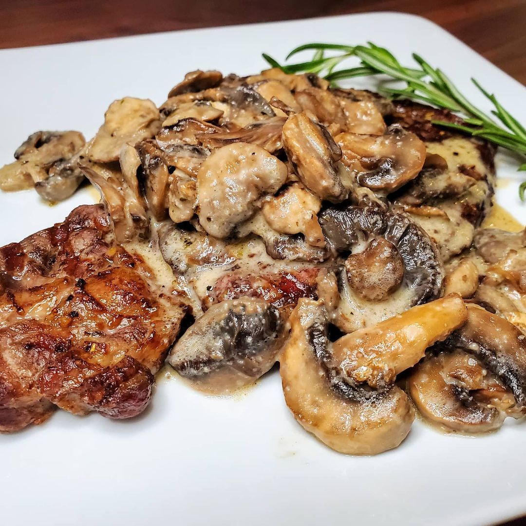 Garlic Butter Steak & Mushrooms